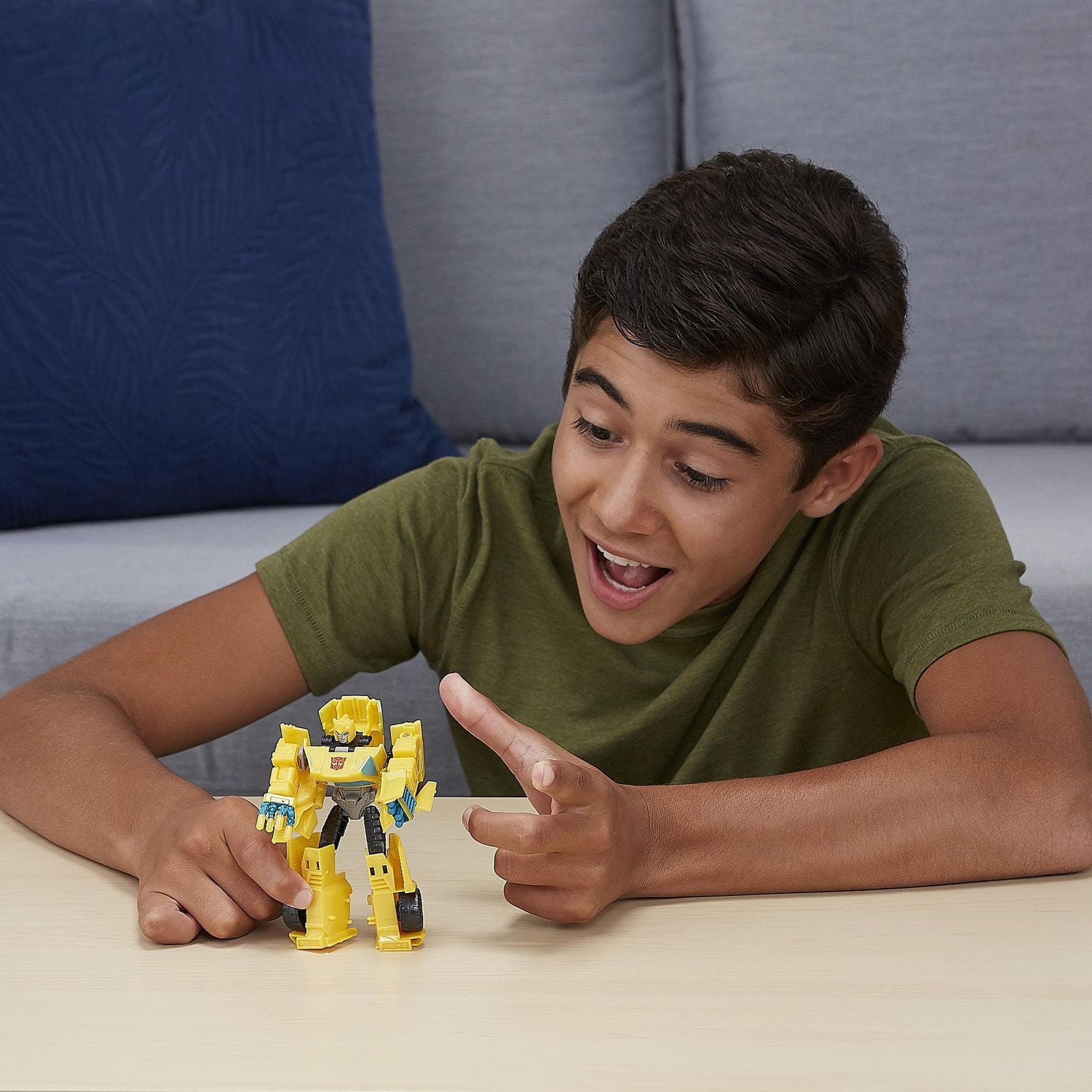 Transformers Toys Cyberverse Action Attackers Warrior Class Bumblebee Action Figure -- Repeatable Hive Swarm Action Attack Move – 5.4-inch