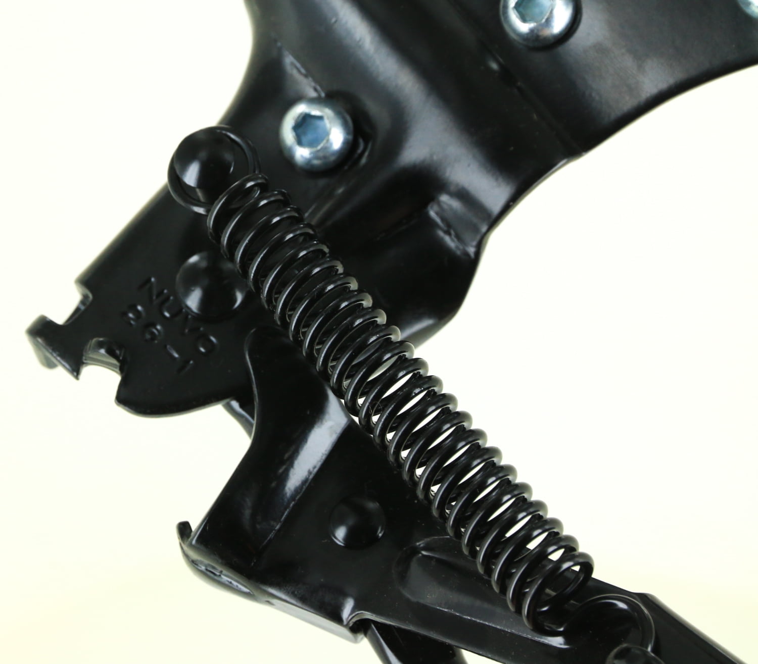 nuvo kickstand