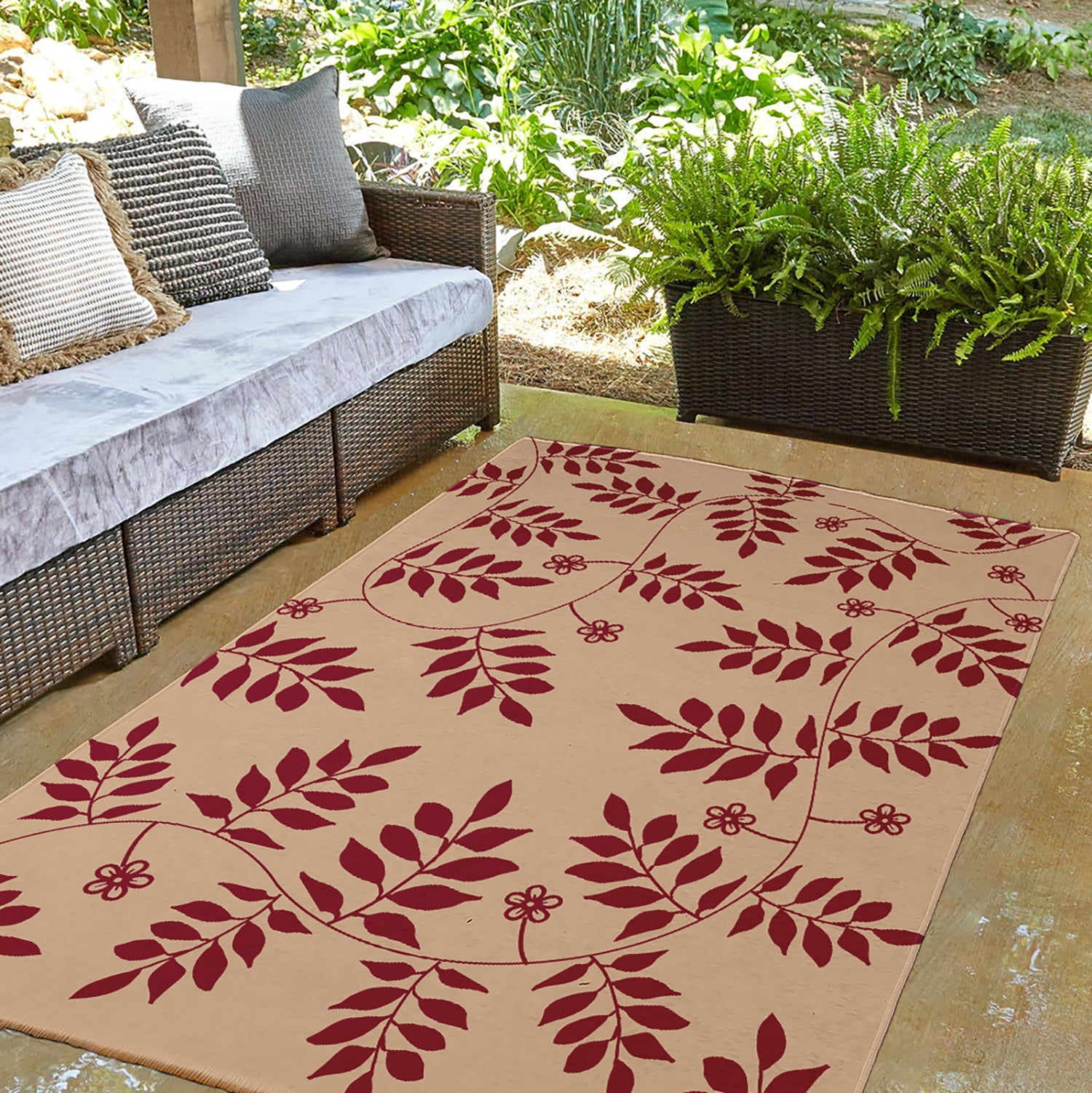 Simply Daisy 3' x 5' Red Fern FrondsIndoor/outdoor Rug