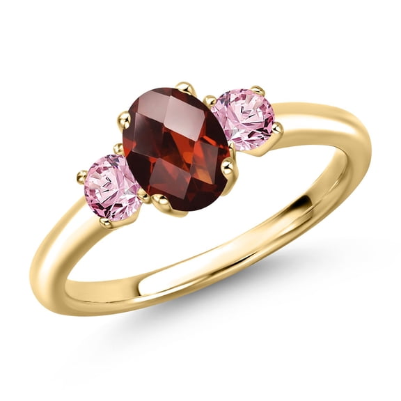 Gem Stone King 10K Yellow Gold Red Garnet and Pink Lab Grown Diamond Engagement Ring for Women | 1.36 Cttw | Oval Checkerboard 7X5MM | Gemstone January Birthstone | Size 7