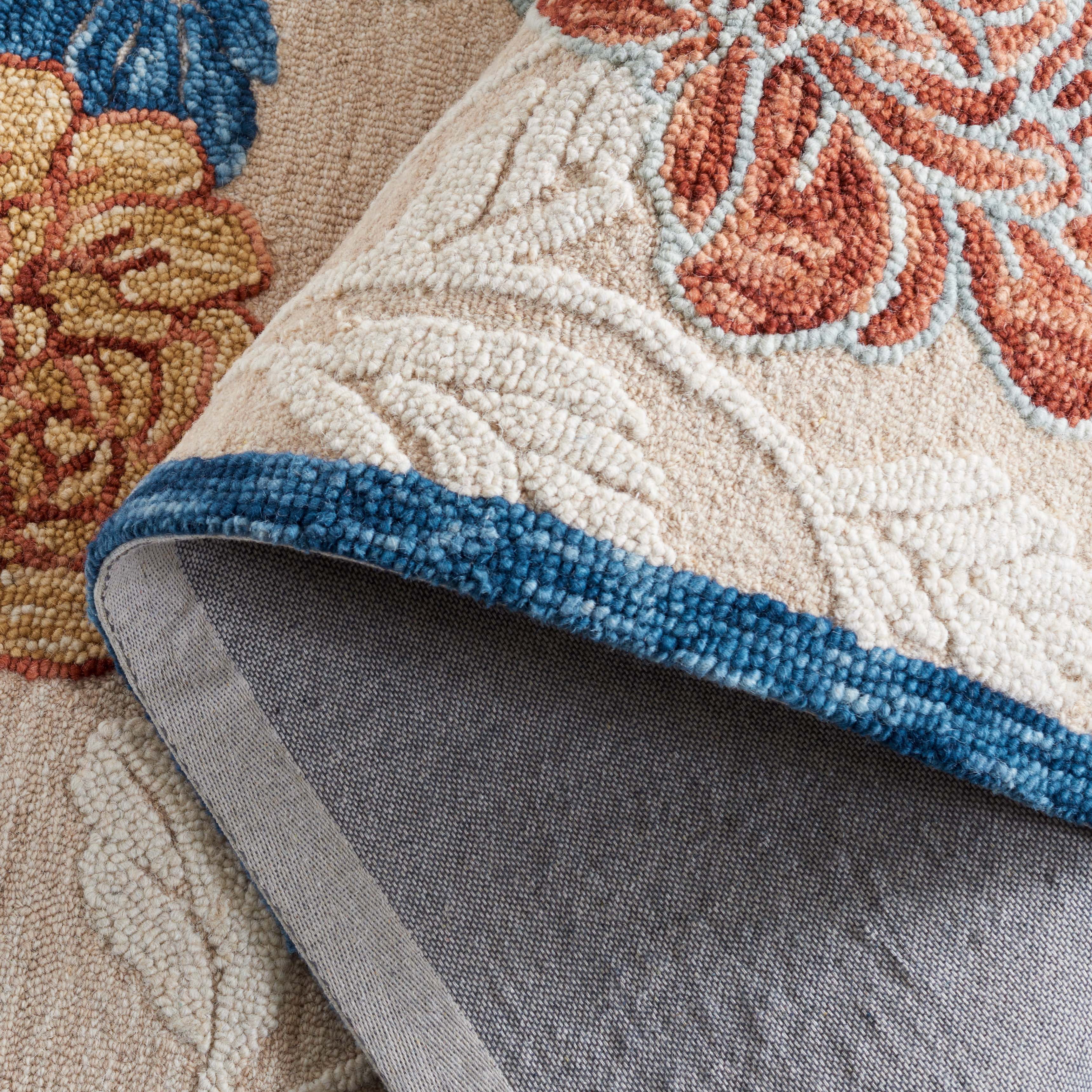 SAFAVIEH Blossom Franklyn Floral Area Rug, Beige/Red, 8' x 10'