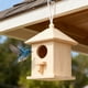 thumbnail image 1 of Comedero Colgante para Aves de Casa, Refugio de Madera, Diseño Rústico con Cuerda, Pequeña Jaula para Pájaros, Acento Decorativo, 18.5x11x11 cm para Jardín, Uso Exterior, 1 of 6