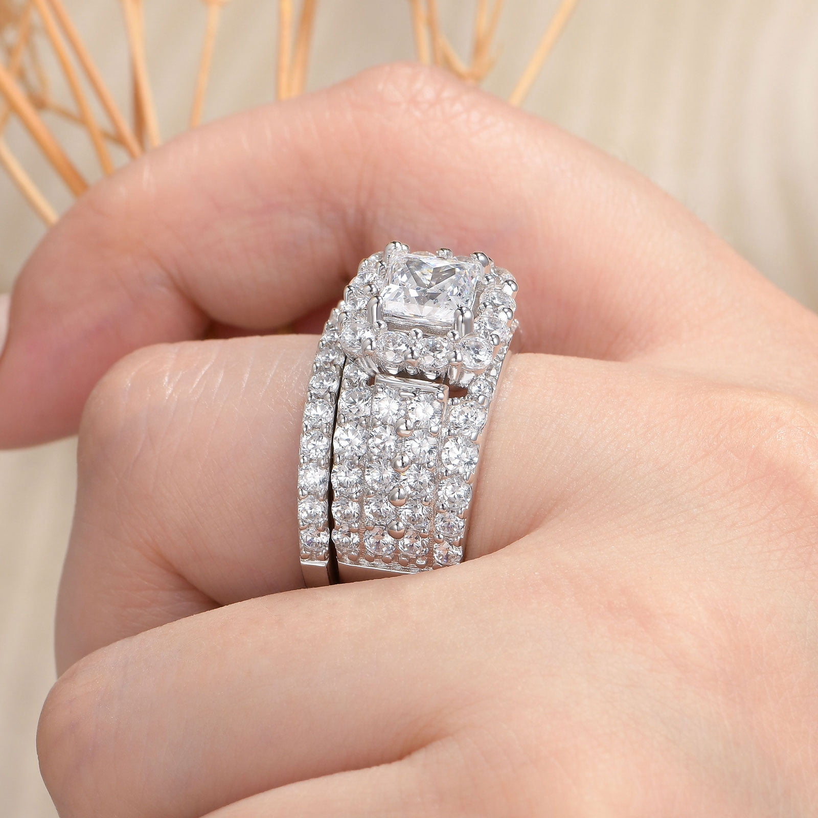 Wuziwen 4Ct Vintage Wedding Ring Set for Women Cubic Zirconia 925 Sterling Silver Princess Halo Cluster Engagement Rings for Her Size 6