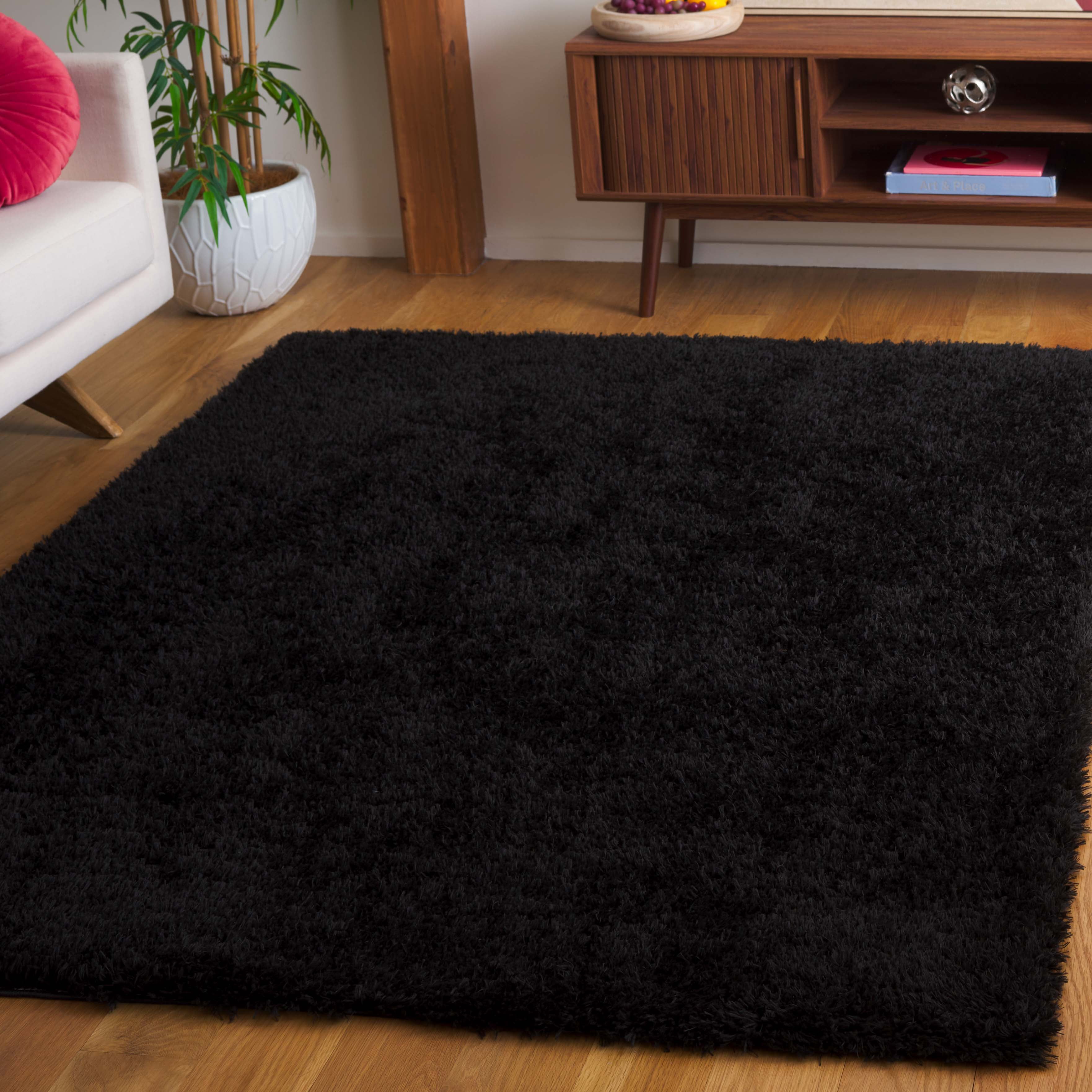 Safavieh Lindsay Deborah Solid Polyester Shag Area Rug, Black, 3' x 5'
