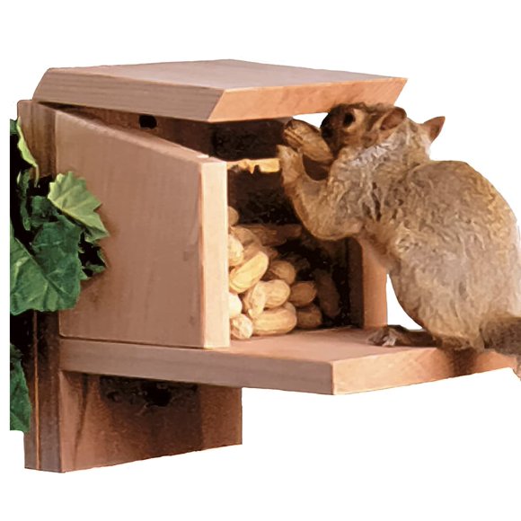 Songbird Essentials Squirrel Munch Box with Hinged Lid, Wooden Feeder Holds Unsalted Peanuts, Corn and Other Treats