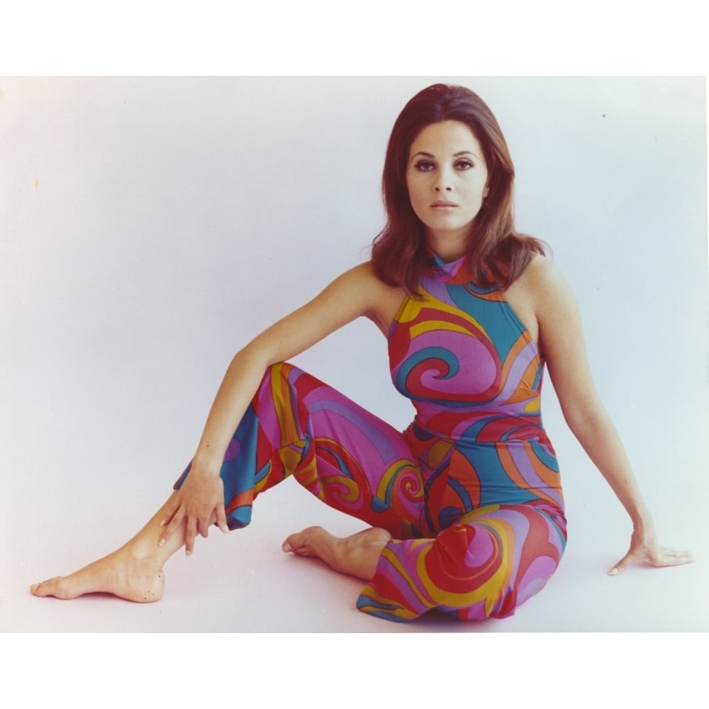 Barbara Parkins Close Up Portrait Photo Print (30 x 24)