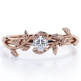 thumbnail image 1 of JeenMata Anillo de Compromiso con Diseño de Hoja de Árbol de Moissanita Redonda con Bisel Solitario de 0,5 Quilates en Baño de Oro Rosa de 18 K sobre Plata, 1 of 6