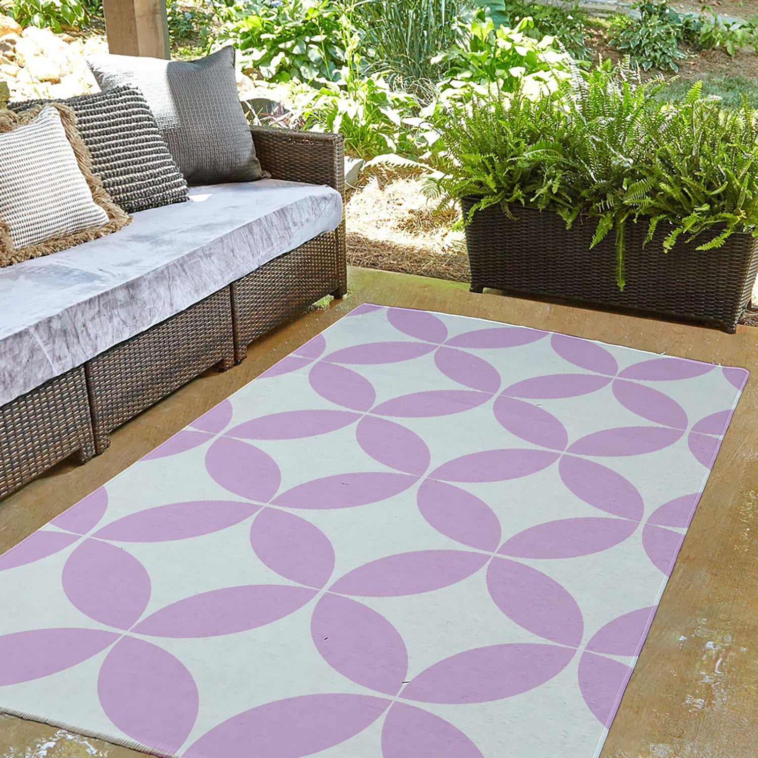 Simply Daisy 3' x 5' Lilac Eye Opener Spring Chenille Indoor/Outdoor Rug