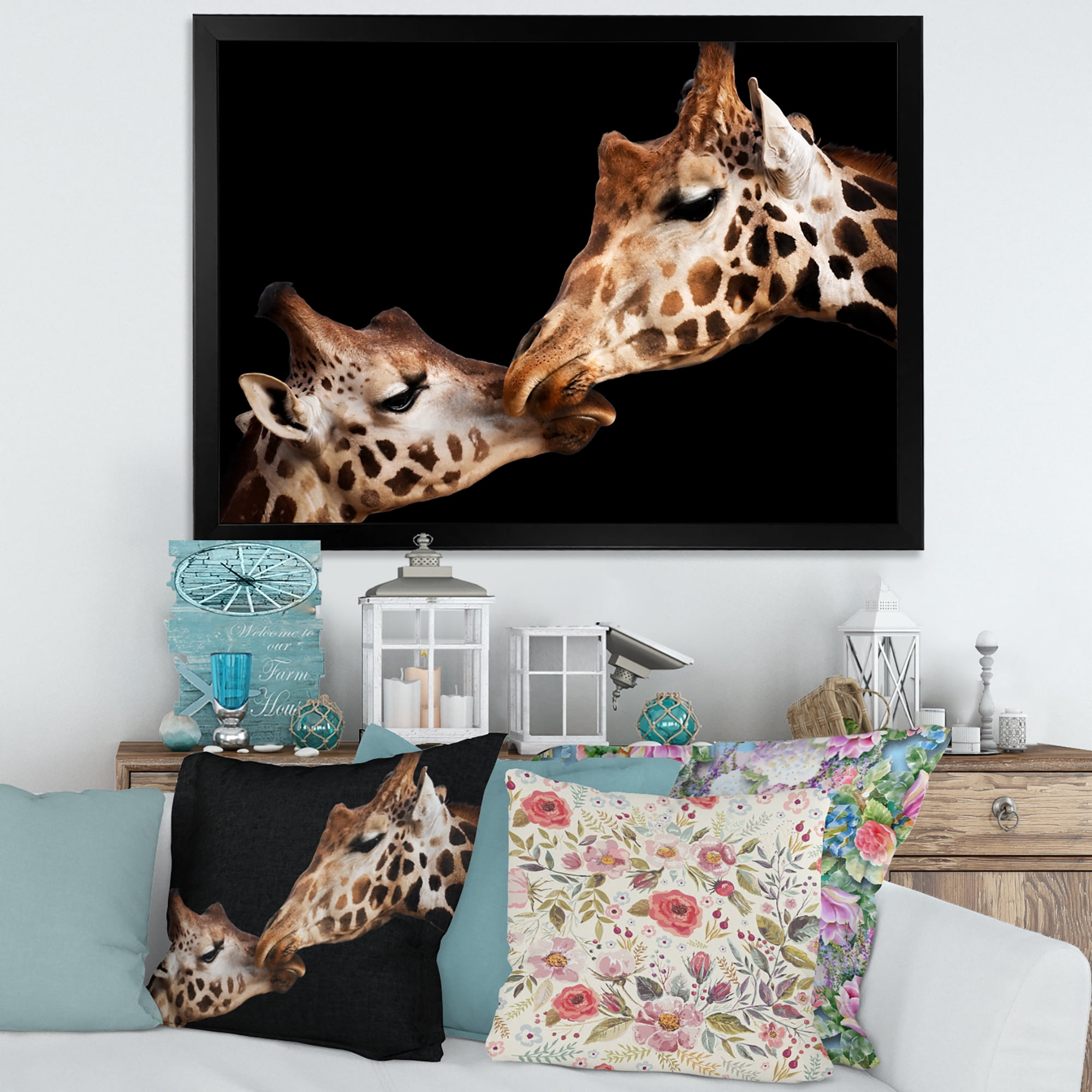 Designart 'Close UP Of Two Giraffes Kissing II' Farmhouse Framed Art Print