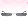 thumbnail image 2 of BRIGHTFUFU Negro con lente gris Gafas de sol de moda Gafas de fiesta de forma cuadrada pequeña Gafas de protección UV Accesorios delicados para dama Hombre, 2 of 7