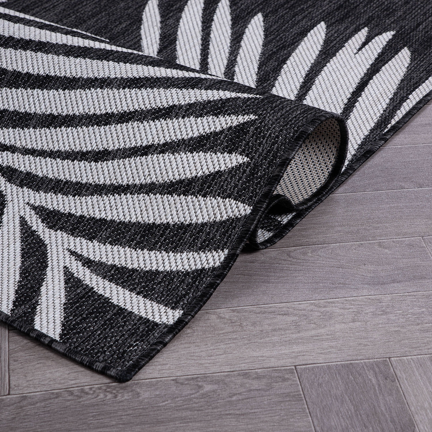 World Rug Gallery Contemporary Palm Leaves Textured Flat Weave Indoor/Outdoor Area Rug - BLACK 2'x7'