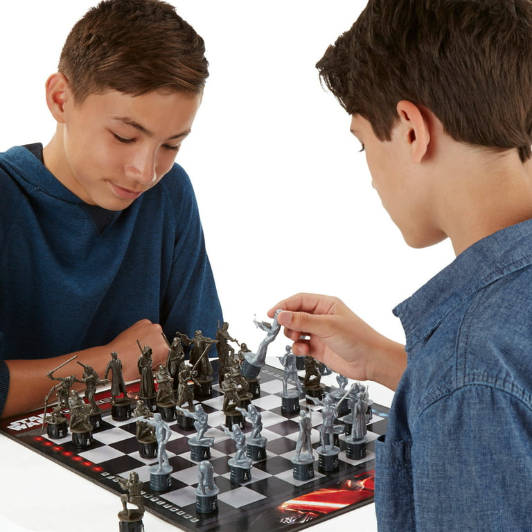 Star Wars Chess Set  Star wars chess set, Chess set, Chess board