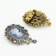 thumbnail image 4 of Broche de retrato de dama en tono plateado vintage para mujer, joyería victoriana, broches de diamantes de imitación para sombrero, bufanda, cuello, solapa, bolsos, chales para Navidad, 4 of 5