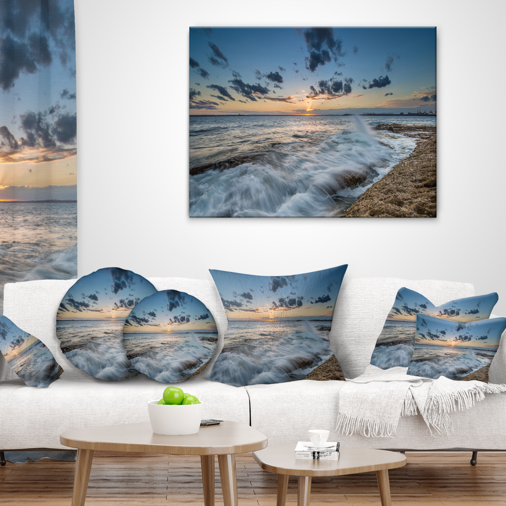 Designart Sydney Sunset at La Per House - Seascape Throw Pillow - 18x18