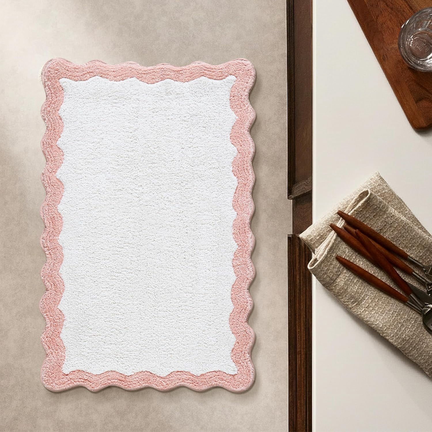 Savi Home Cotton Scalloped Bath Mat with Anti-Skid Backing, Blush Pink, 20" x 32"