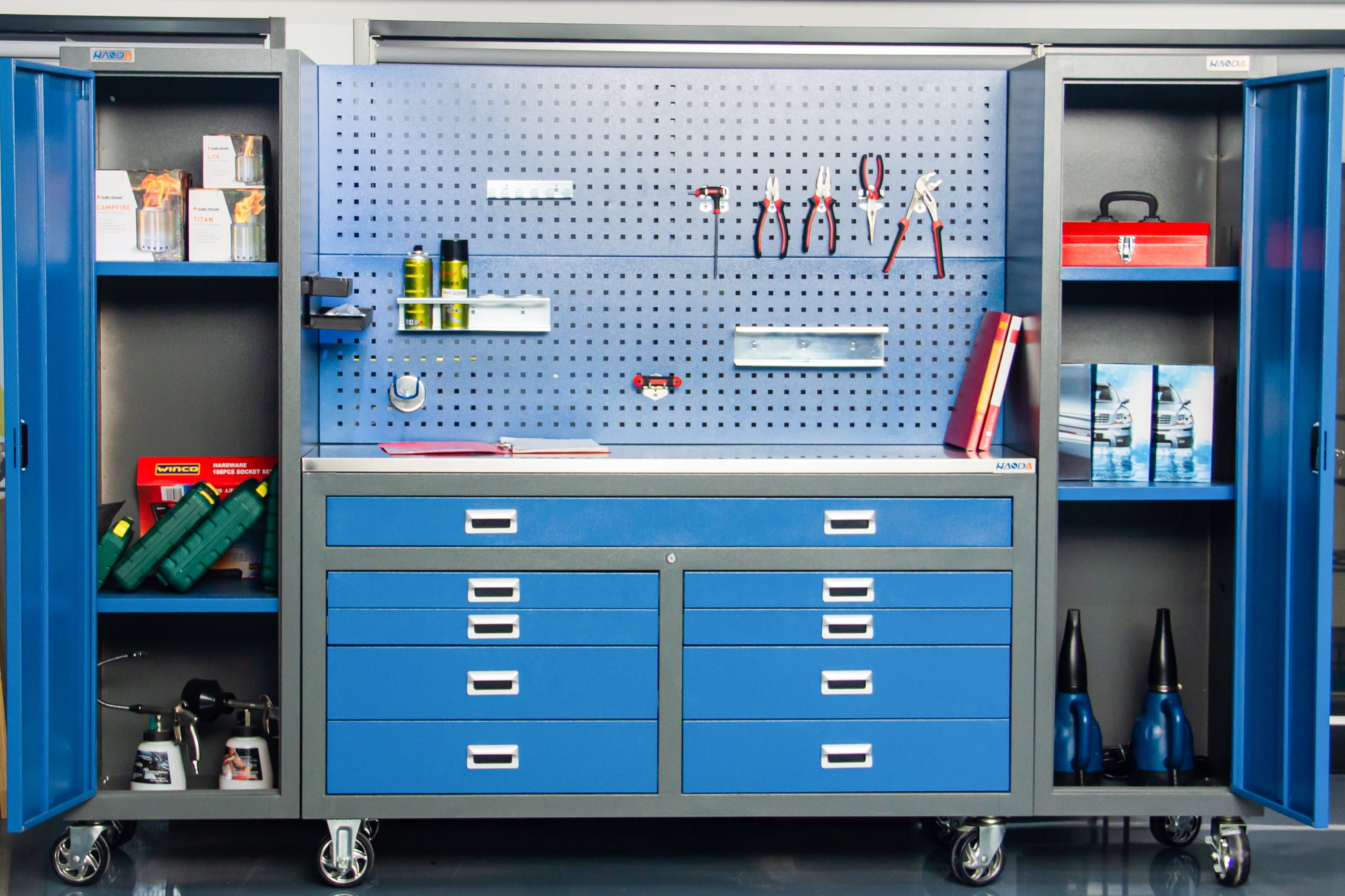 Chery Industrial 8.5ft Metal Storage Cabinet Multifunctional Steel Garage Storage Cabinet Steelman Workbench Red
