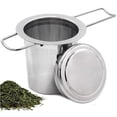 thumbnail image 1 of Colador de té con filtro de té y tapa/bandeja de goteo, colador de té de acero inoxidable para té suelto, diseño de mango plegable adecuado para la mayoría de tazas y tazones de té, 1 of 8
