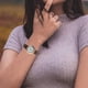 thumbnail image 5 of Reloj de mesa pequeño, sencillo y elegante, con esfera digital de cuero, para mujeres estudiantes (marrón), 5 of 8