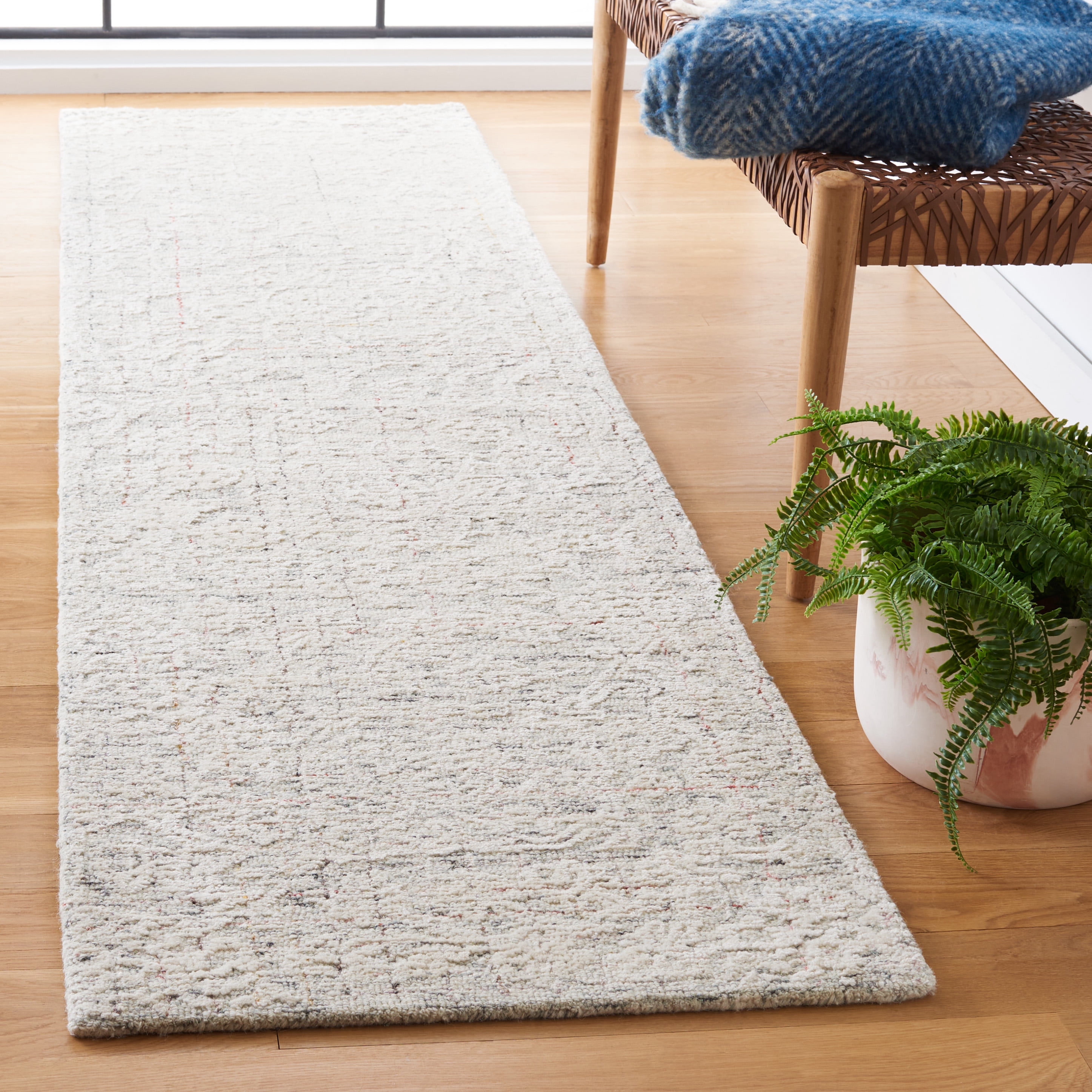 SAFAVIEH Metro Aideen Distressed Runner Rug, Grey/Ivory, 2'3" x 9'