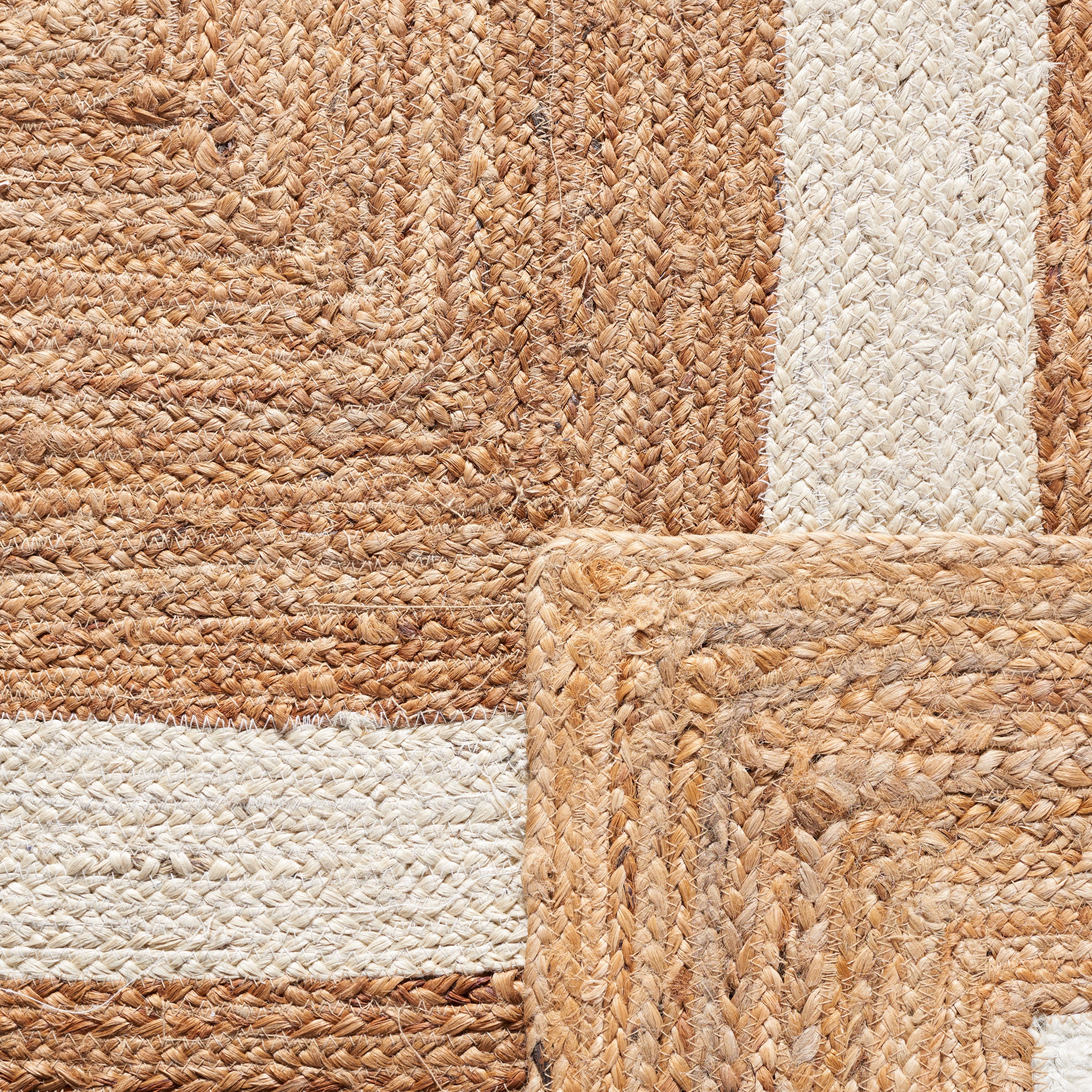SAFAVIEH Natural Fiber Shannon Bordered Area Rug, Ivory/Natural, 5' x 8'
