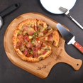 thumbnail image 4 of menesia Cáscara de pizza de bambú premium de 12 pulgadas con mango Tabla de cortar de paleta de pizza de madera para frutas, verduras, pan de queso (círculo), 4 of 5
