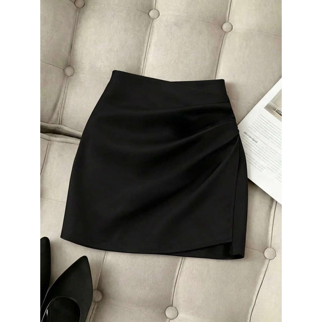 Falda Mini Ajustada Con Pliegues Asimétricos En Negro-2