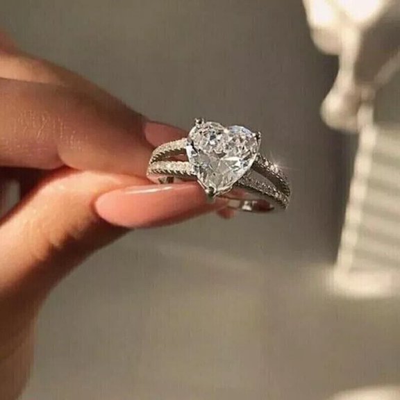 Pretty 2Ct Heart Cut Lab-Created Diamond Women's Engagement Ring 14K White Gold Plated