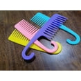 thumbnail image 2 of 4 piezas de peines de dientes anchos, peine de ducha, peine desenredante con gancho, peine de dientes anchos para el cabello mojado y Peine seco, 2 of 2