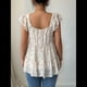 thumbnail image 4 of Camisetas Sin Mangas para Mujer, Blusas de Verano A con Fruncido, Cuello Cuadrado, Mangas con Volantes, Blusas Tipo Túnica, Camisas Albaricoque XL, 4 of 9