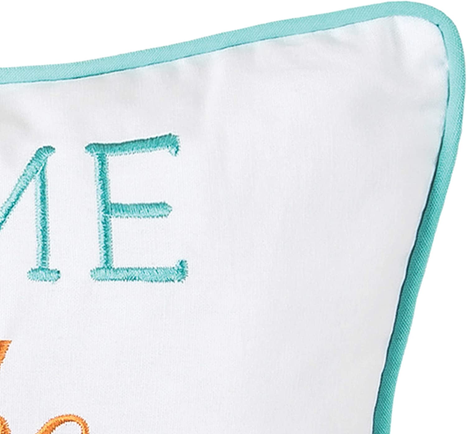Designart White Sea Waters at Coogee Beach - Seashore Throw Pillow - 18x18
