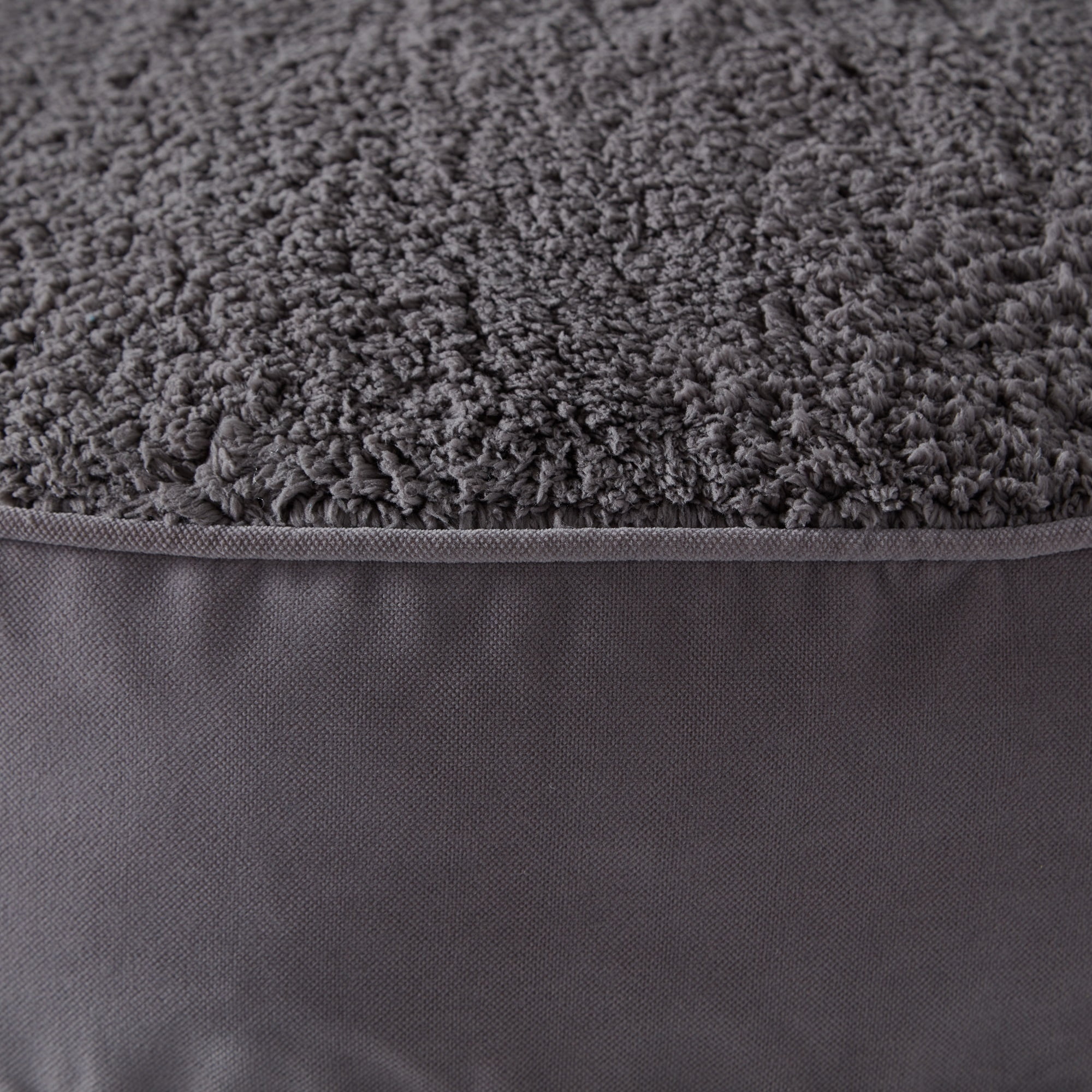 Happy Hounds Scout Sherpa Round Pillow Dog Bed, Gray, Small (30 x 30 in.)
