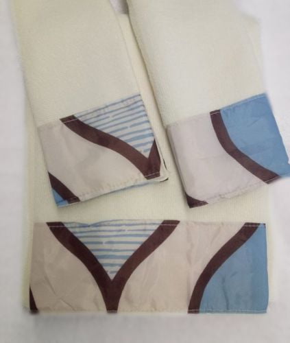 brown and blue towels set
