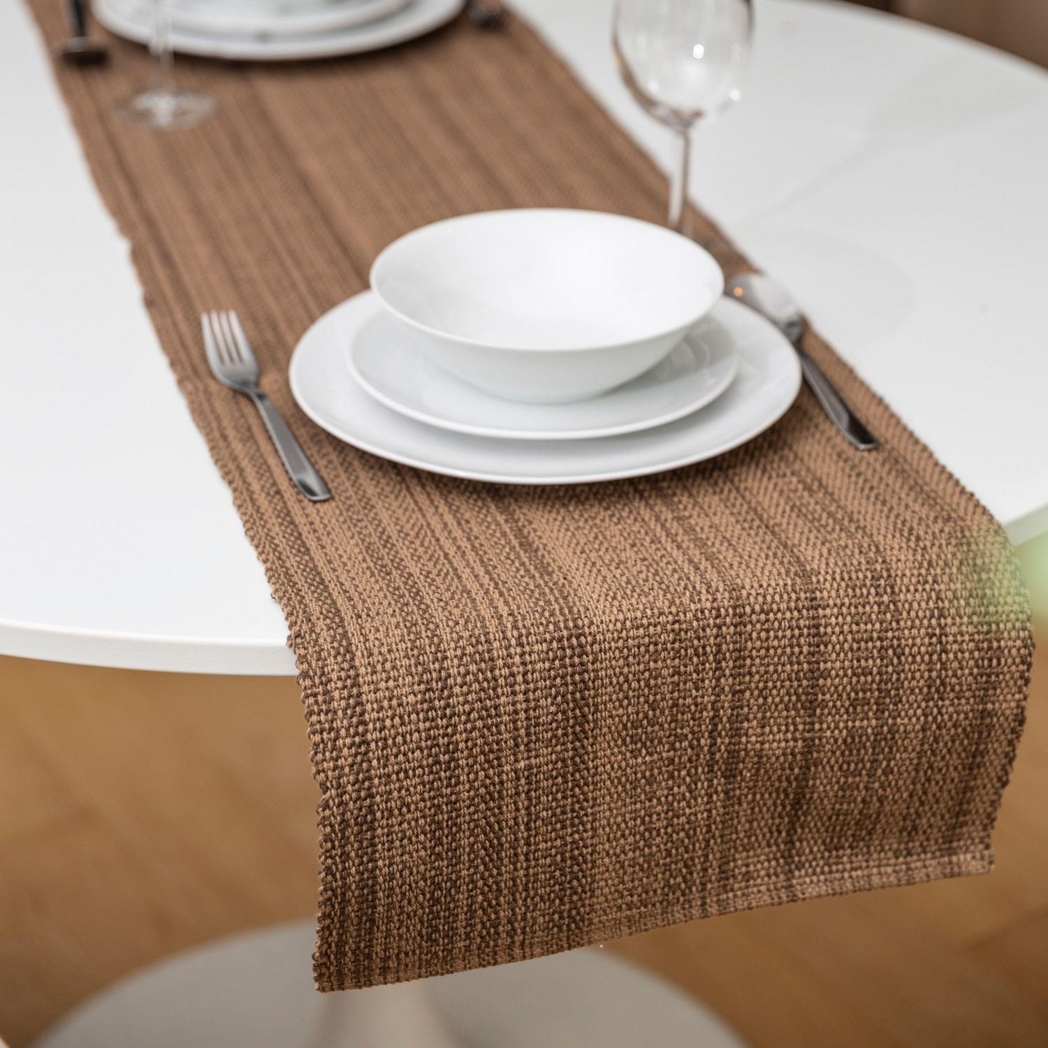 Chemin de table en coton classique décontracté Fabstyles, chemin de table tissé lavable pour salle à manger, cuisine, café et table de patio