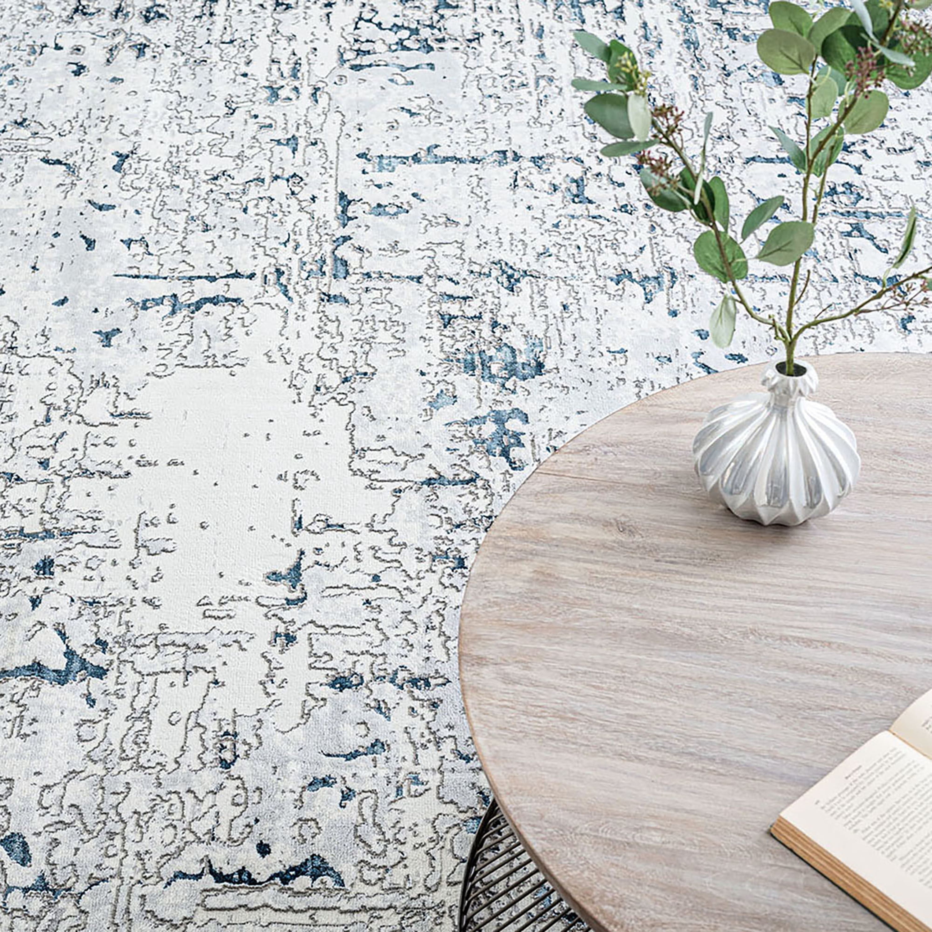Antik Contemporary 4' x 5' Blue and Gray Polypropylene & Polyester Indoor Area Rug
