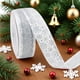 thumbnail image 5 of Cinta de Organza Navideña con Copos de Nieve de 2,5 Cm X 177 Pulgadas | Cinta de Poliéster para Envolver Regalos, Color Blanco, Beige y Rojo | Lazo Decorativo Duradero y Resistente a La Decoloración, 5 of 6