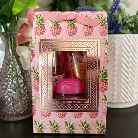 Bath & Body Works Hello Paradise Gift set Pink Pineapple Sunrise