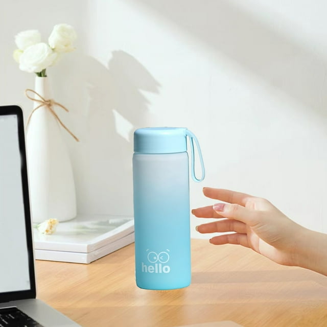 Grande Bouteille d'Eau Étanche 16.9oz avec Poignée et Sangle, Plastique Durable Sans BPA pour Camping, Randonnée, Gym, Lave-Vaisselle, Design Semi-Transparent Givré, Bouteille de Sport Portable Extérieure