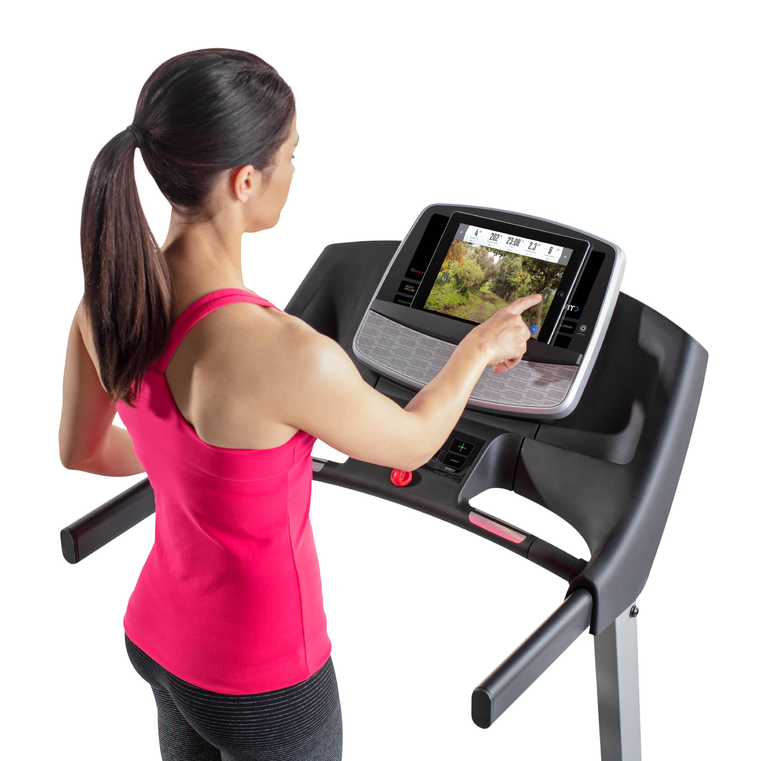 Gold s Gym Trainer 720 Treadmill with 1 Year iFit Membership