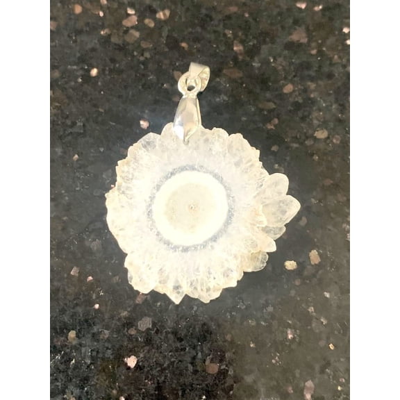 crystalmiracle Cluster Agate Pendant Crystal Healing Fashion Jewelry Gift Wellness Positive Energy Handcrafted Accessory