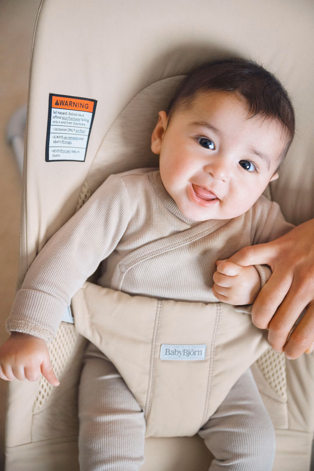 thumbnail image 3 of BabyBjorn Bouncer Balance Soft, Woven/Jersey, Tri-Fabric, Light Beige, 3 of 5