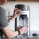 thumbnail image 2 of M&aacute;quina dispensadora de f&oacute;rmula Baby Brezza Formula Pro Advanced - Mezcla autom&aacute;ticamente y al instante un biber&oacute;n de f&oacute;rmula tibia c Baby Brezza NA, 2 of 7