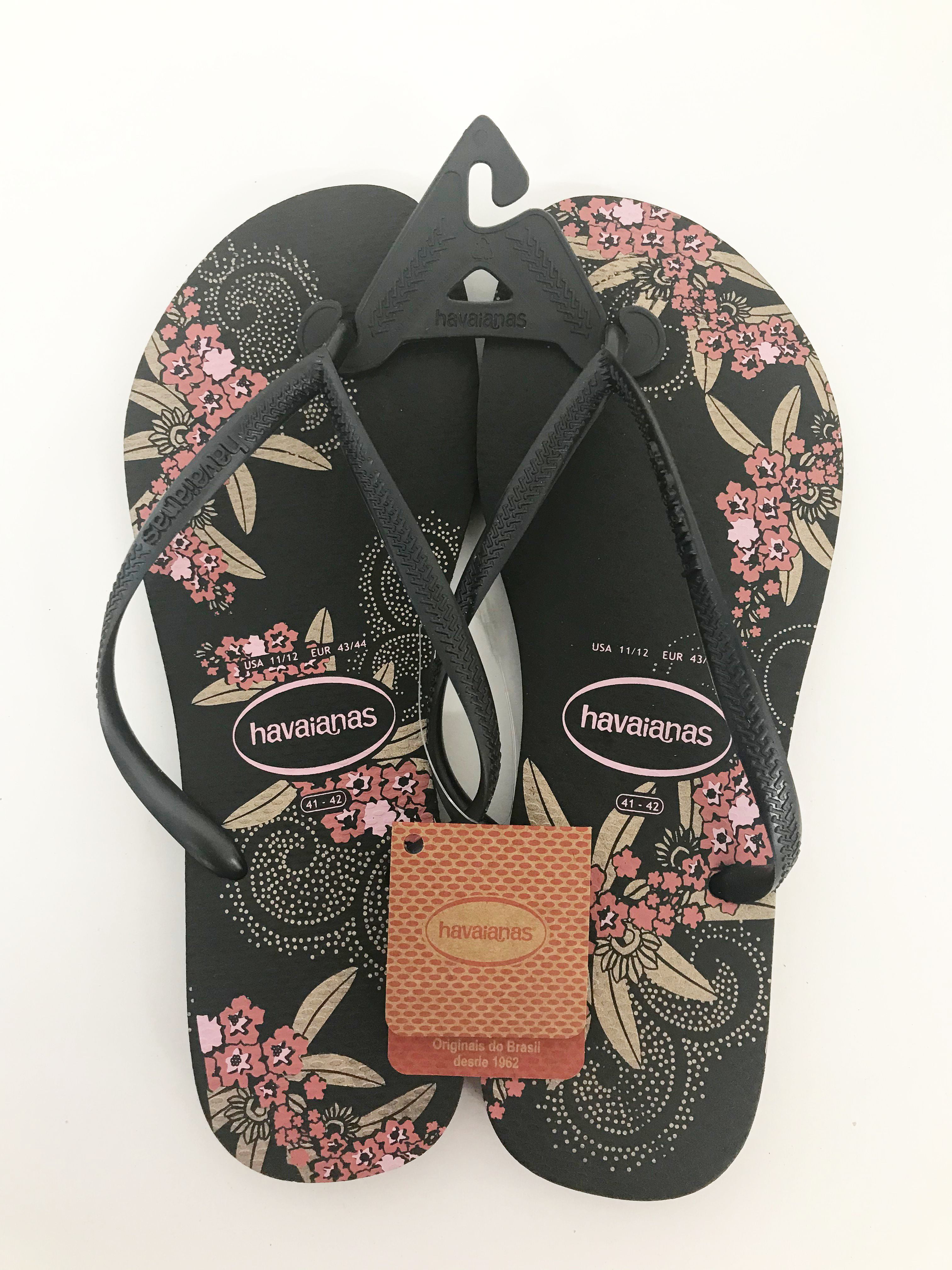Havaianas Women`s Flip Flops Slim Organic Sandals Black with Paisley Print NWT 