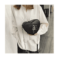 thumbnail image 4 of Bolso Gótico En Forma De Corazón Con Cadena Negro, 4 of 5