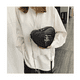 thumbnail image 4 of Bolso Gótico En Forma De Corazón Con Cadena Negro, 4 of 5