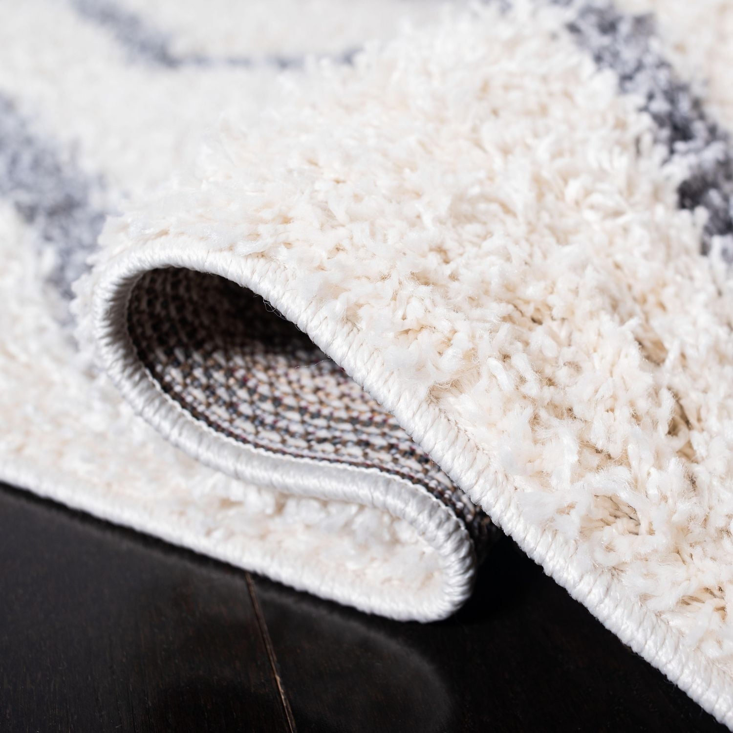 Safavieh Venus Carleen Tapis Chevron Shag