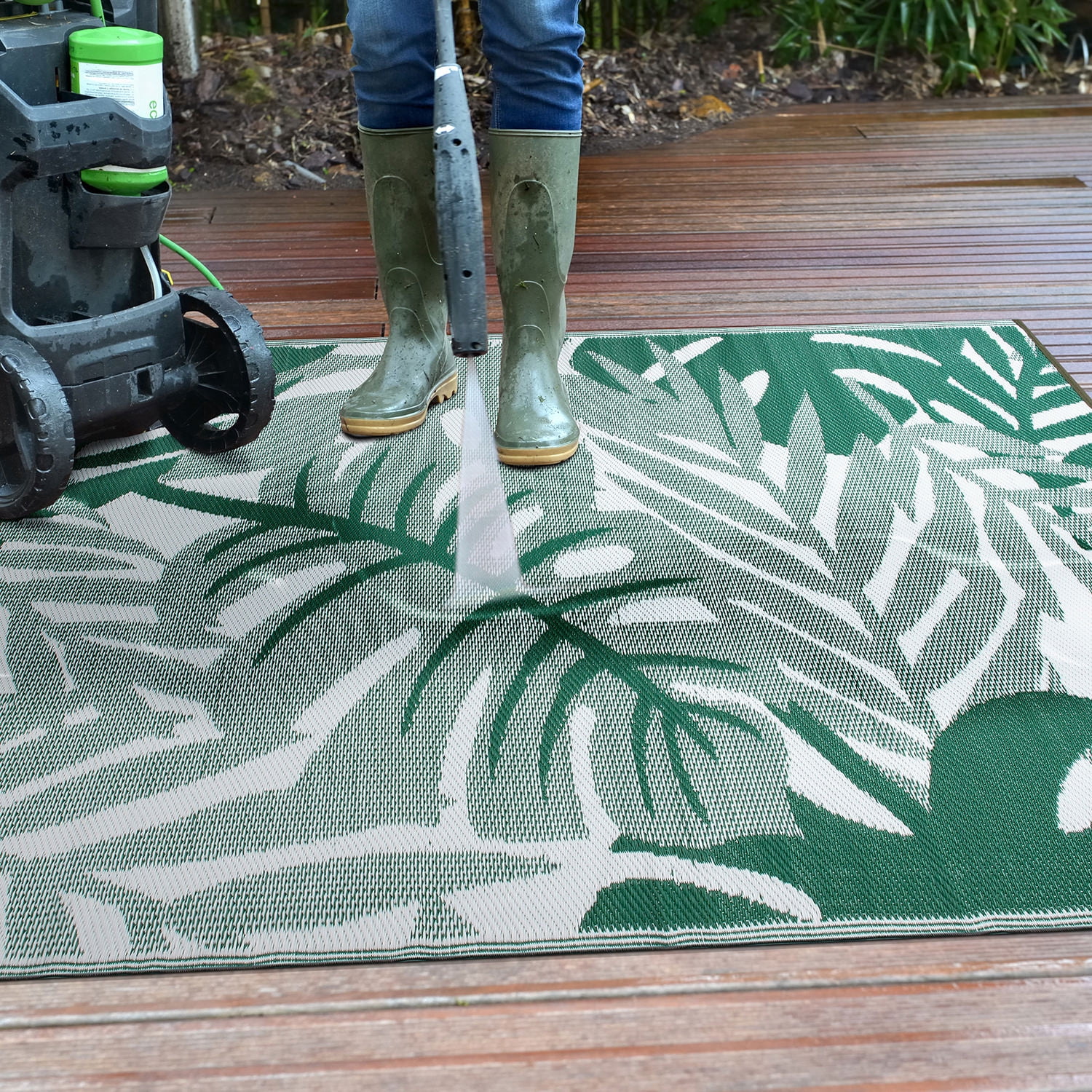 World Rug Gallery Tropical Leaf Reversible Recycled Plastic Outdoor Picnic Mat, Camping Rug, RV Rug - GREEN 5'x7'