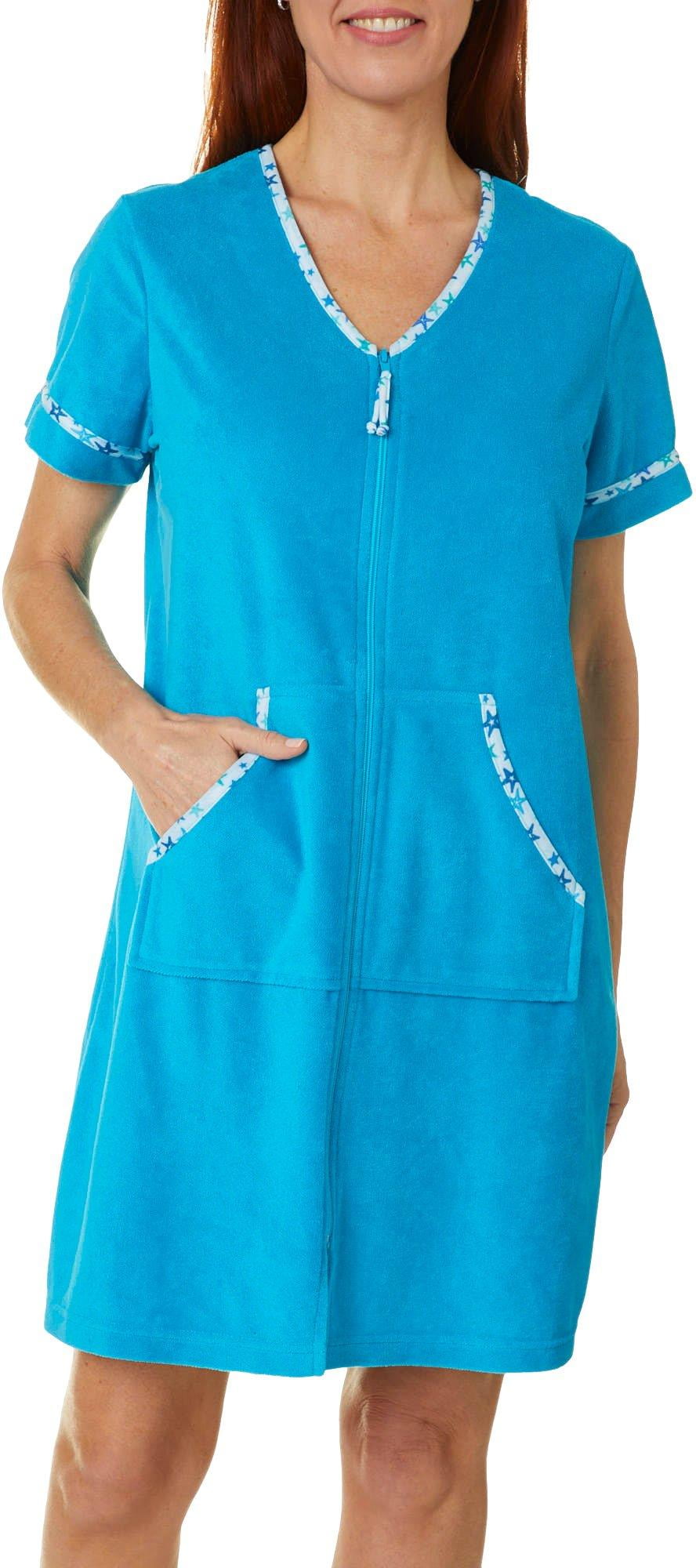 zipped bathrobe