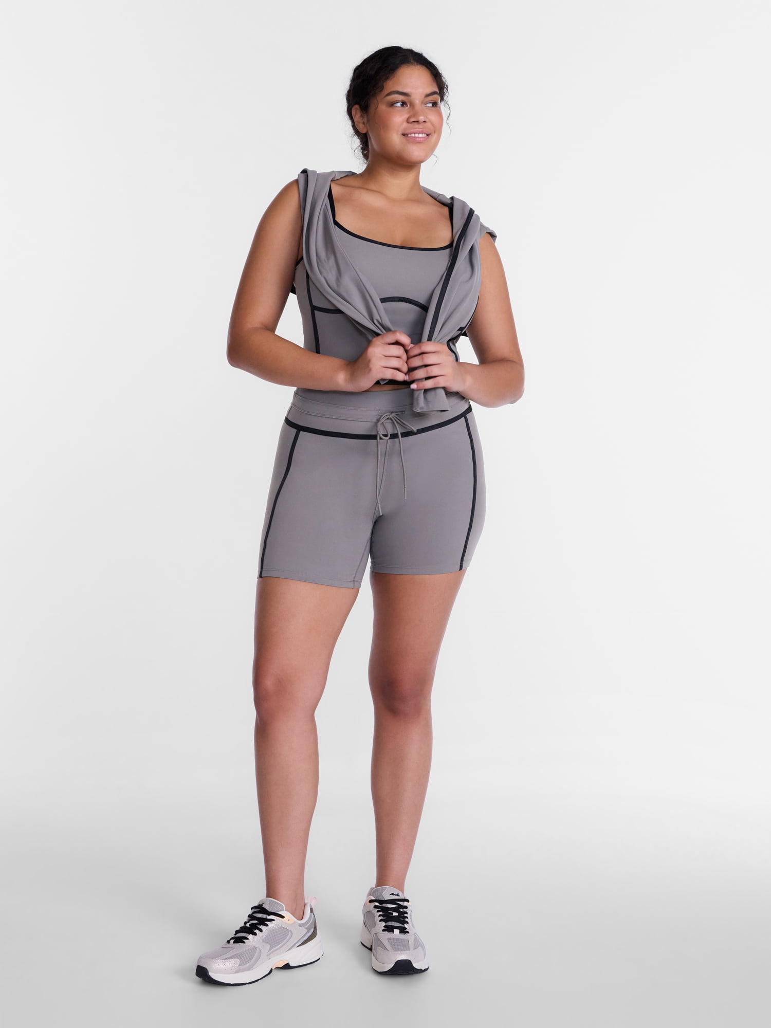 Avia Women's and Women's Plus SoftSculpt Tipped Bike Shorts, 5" Inseam, Sizes XS-4X