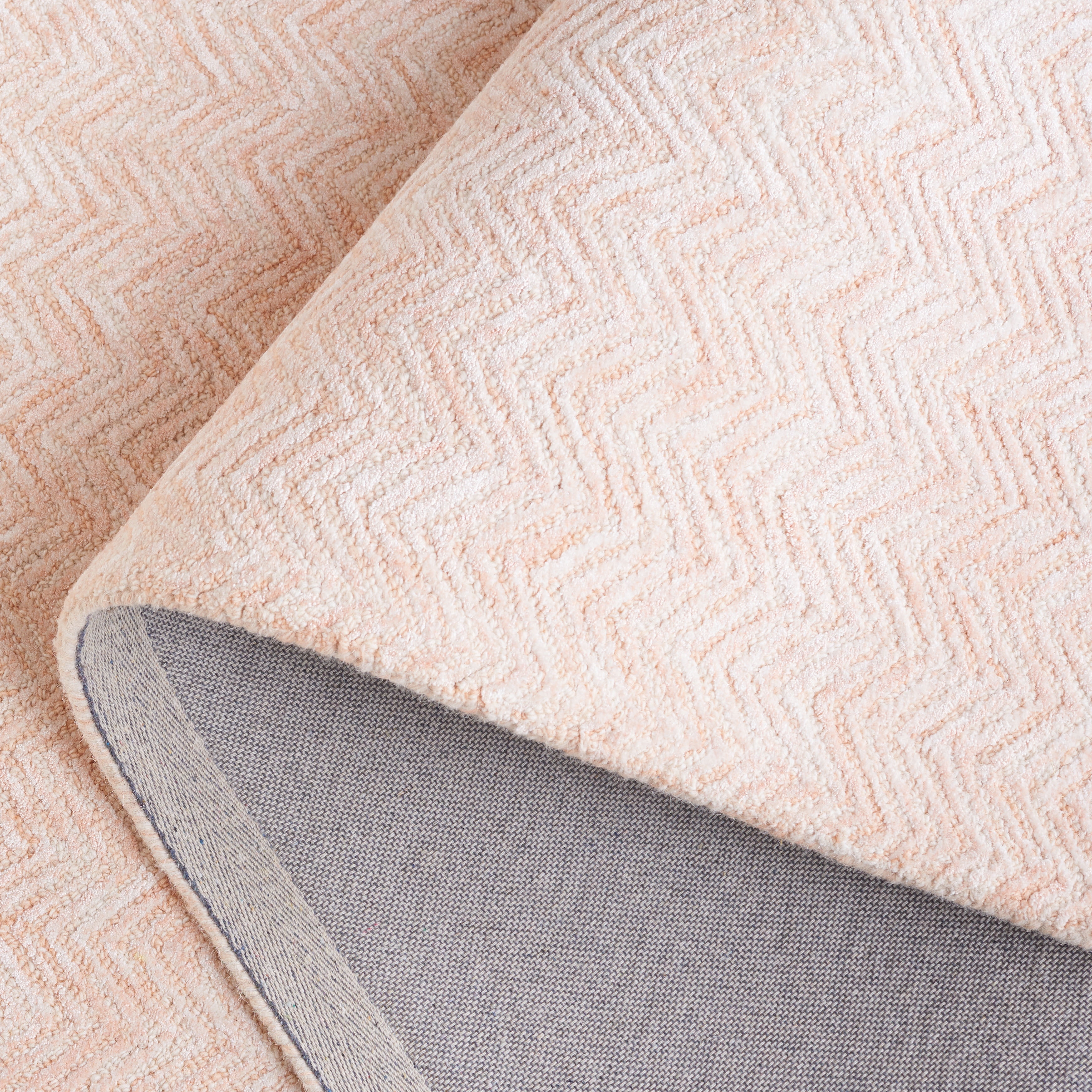 SAFAVIEH Glamour Flanagan Wavy Striped Area Rug, Pink/Ivory, 3' x 5'