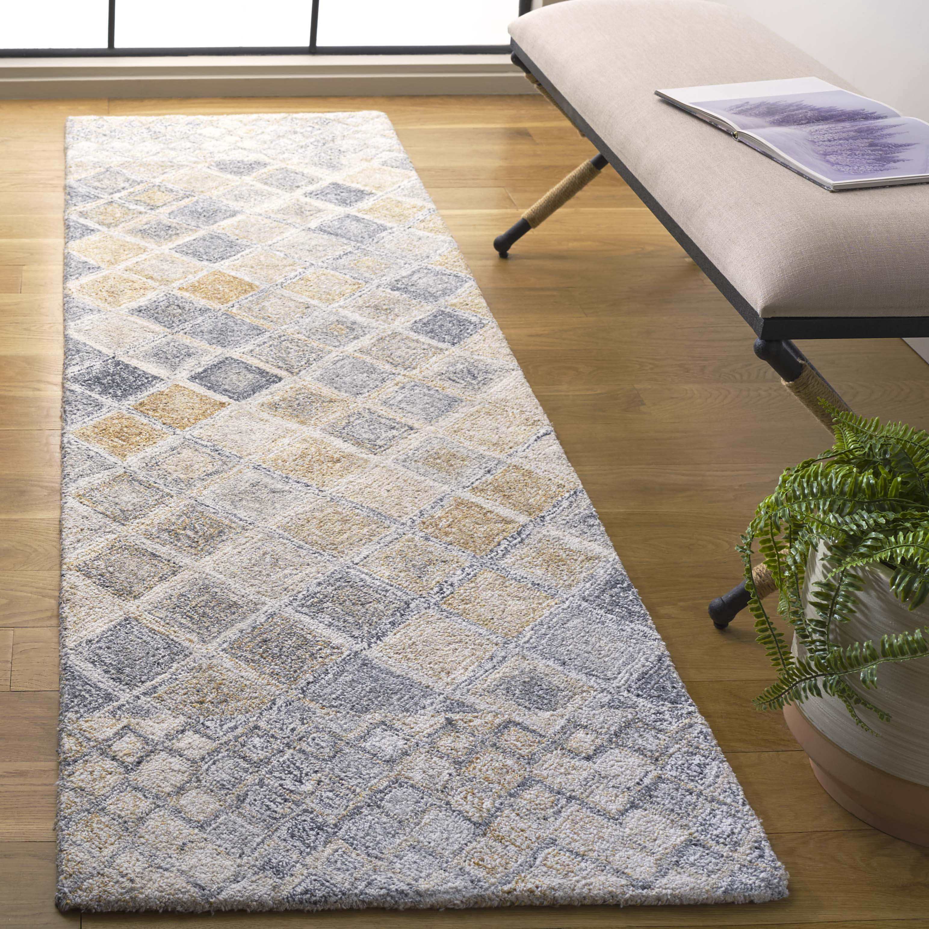 SAFAVIEH Renewal Linnaea Geometric Runner Rug, Beige/Gray, 2'3" x 8'